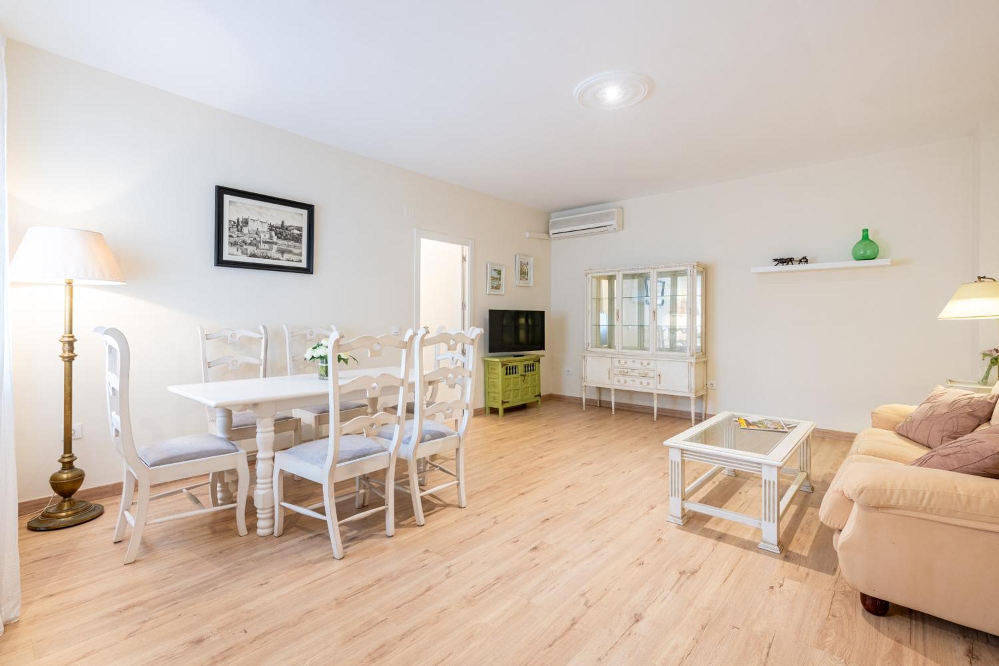 Apartament San Bernardo By Thegoodtourist Sewilla Zewnętrze zdjęcie